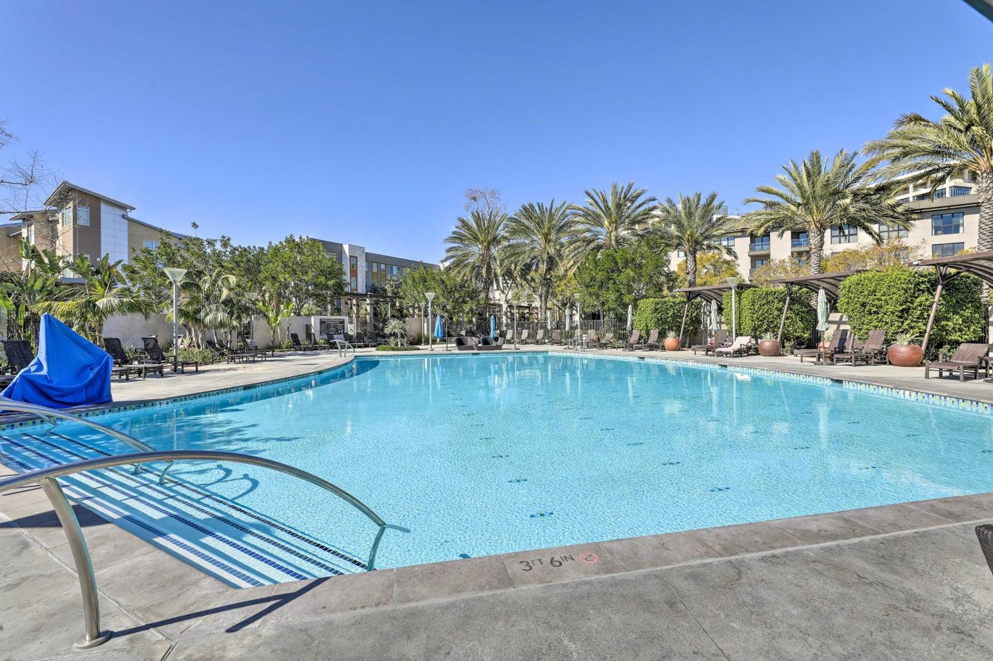 Modern With Pool - 7 Mi To Beach! Apartment Irvine