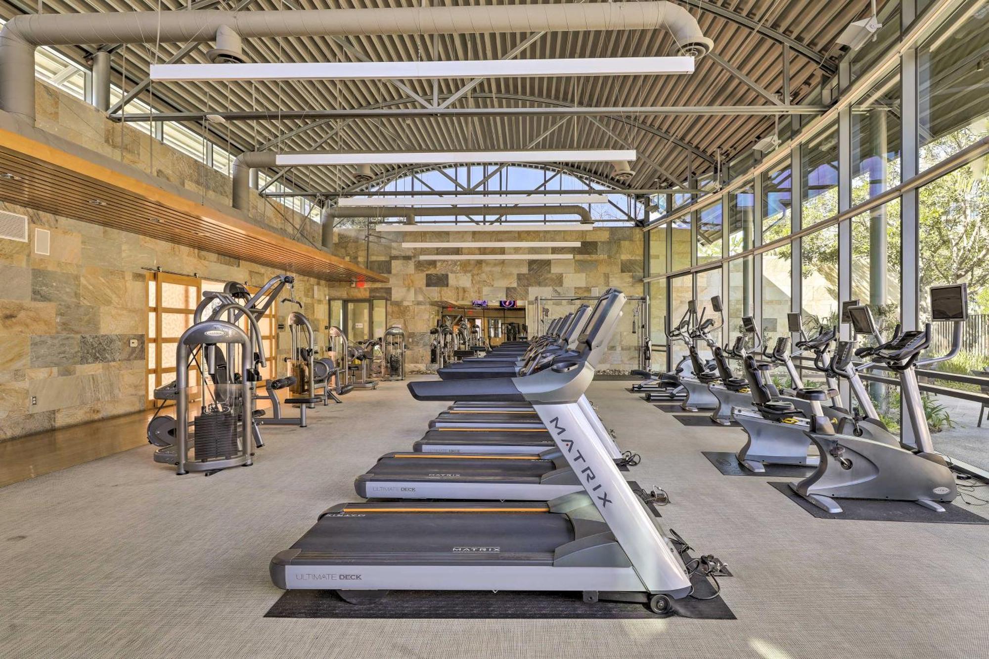 Apartment Modern With Pool - 7 Mi To Beach! Irvine